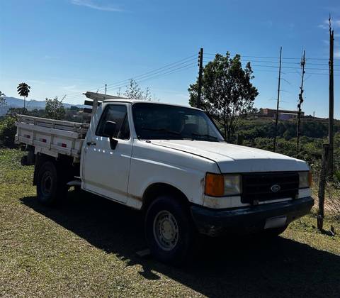 FORD F-1000 3.9 SUPER SÉRIE CS 8V DIESEL 2P MANUAL